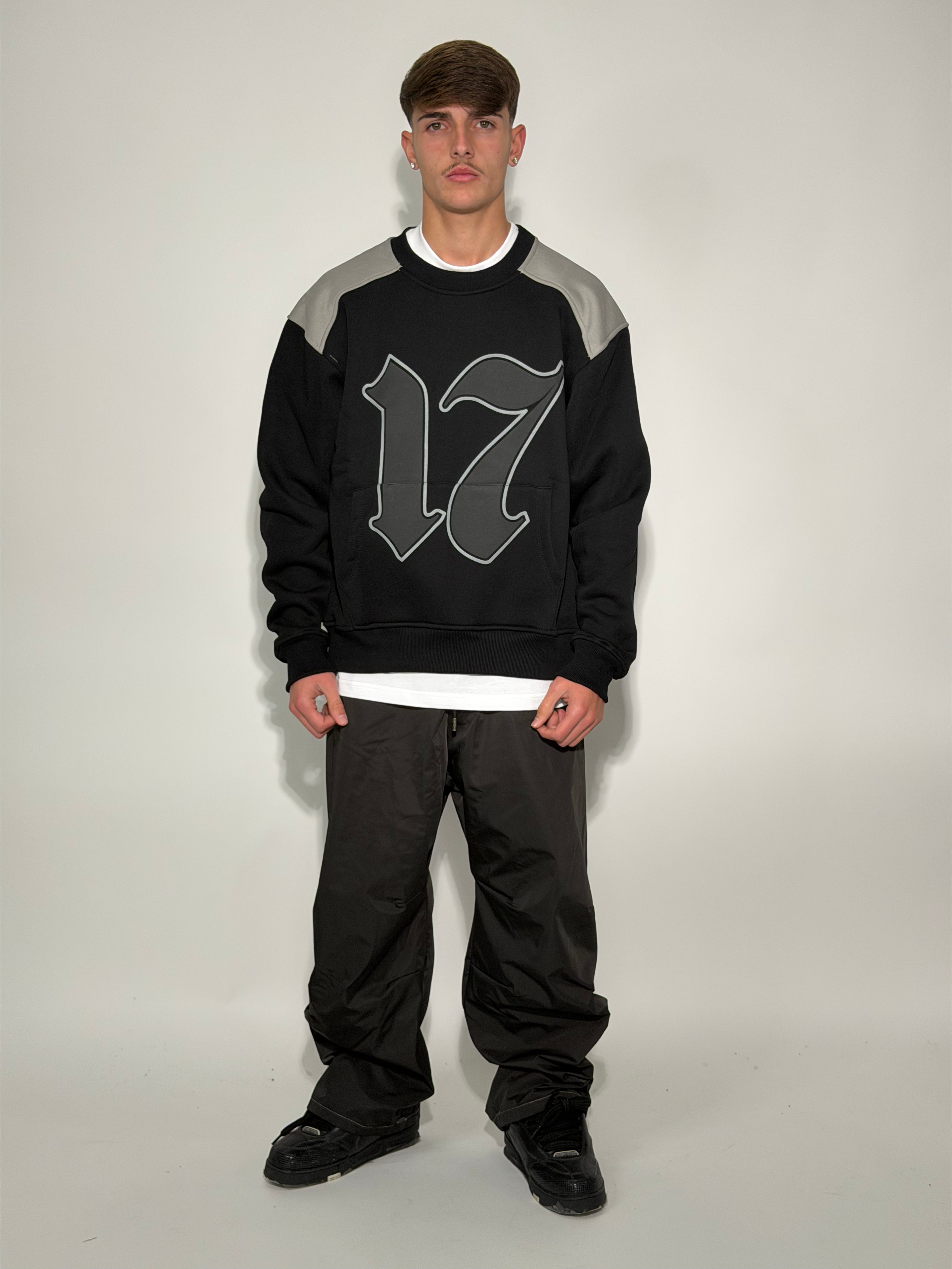 HOODIE ''17'' JM X BV